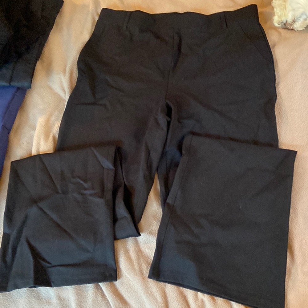 NWT black size large pull-on pants. Waist 17in rise 10.5in inseam 34in. Tall